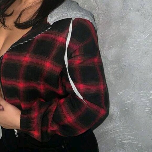 Plaid black red jacket with grey hoodie - Picture 4 of 5